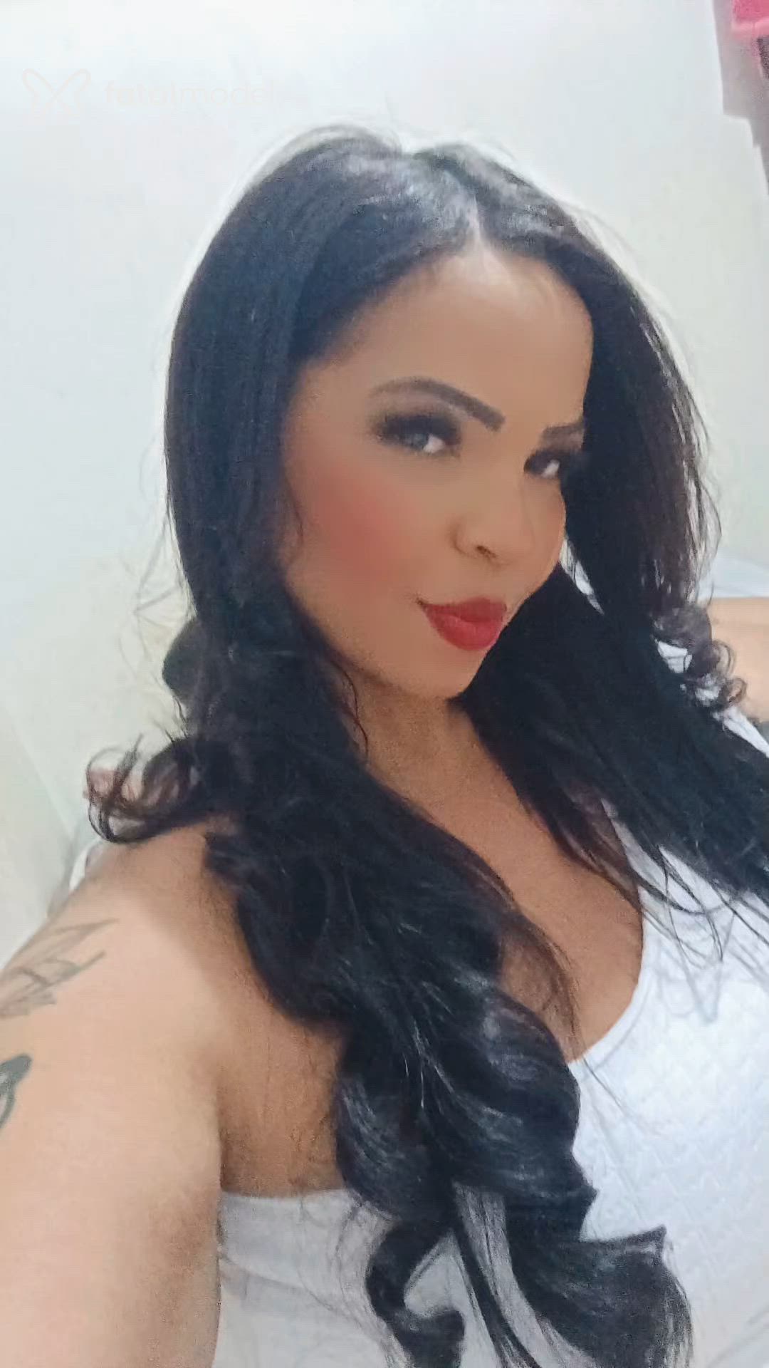 Acompanhante mulher com cabelo castanho de olhos castanhos em Ribeirão Preto Acompanhante mulher com cabelo castanho de olhos castanhos em Ribeirão Preto - Iza Monteiro