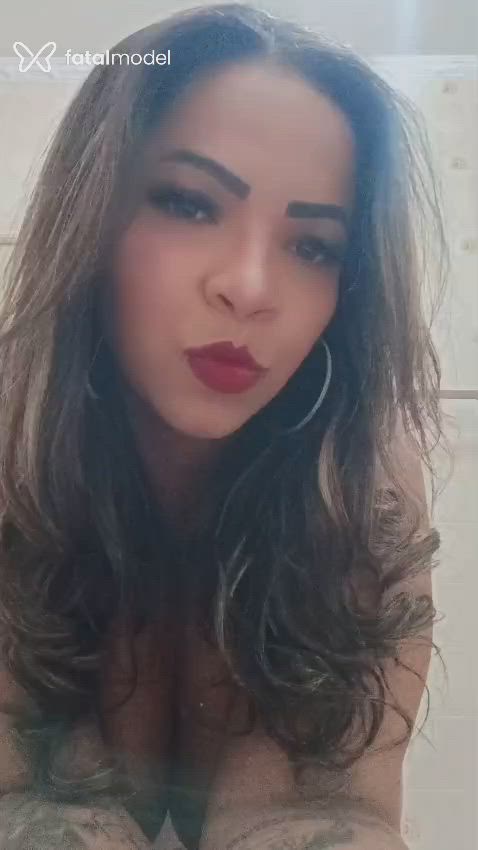 Acompanhante mulher com cabelo castanho de olhos castanhos em Ribeirão Preto Acompanhante mulher com cabelo castanho de olhos castanhos em Ribeirão Preto - Iza Monteiro