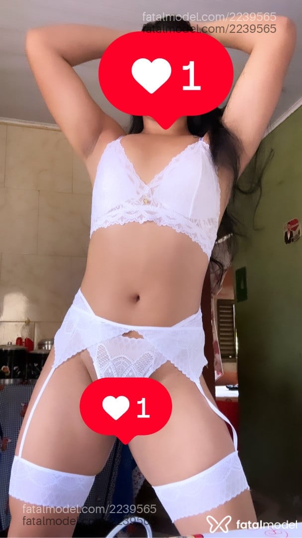 Acompanhante mulher trans morena (o) de olhos castanhos em Coromandel Acompanhante mulher trans morena (o) de olhos castanhos em Coromandel - Luiza Souza