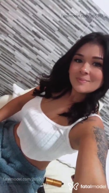 Acompanhante mulher com cabelo castanho de olhos castanhos em Palmas Acompanhante mulher com cabelo castanho de olhos castanhos em Palmas - Carolina Mendes