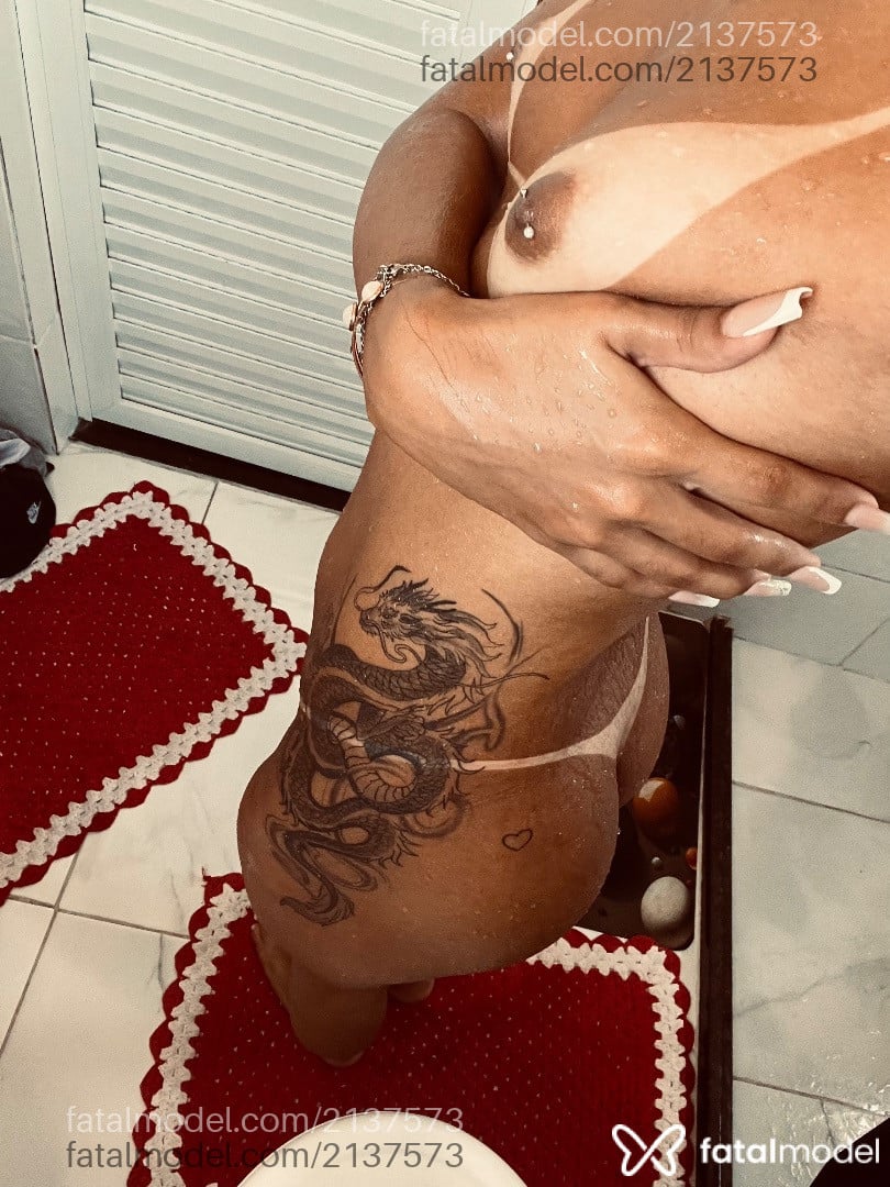 Acompanhante mulher trans morena (o) de olhos castanhos em Rio de Janeiro - Lorena Gomes
