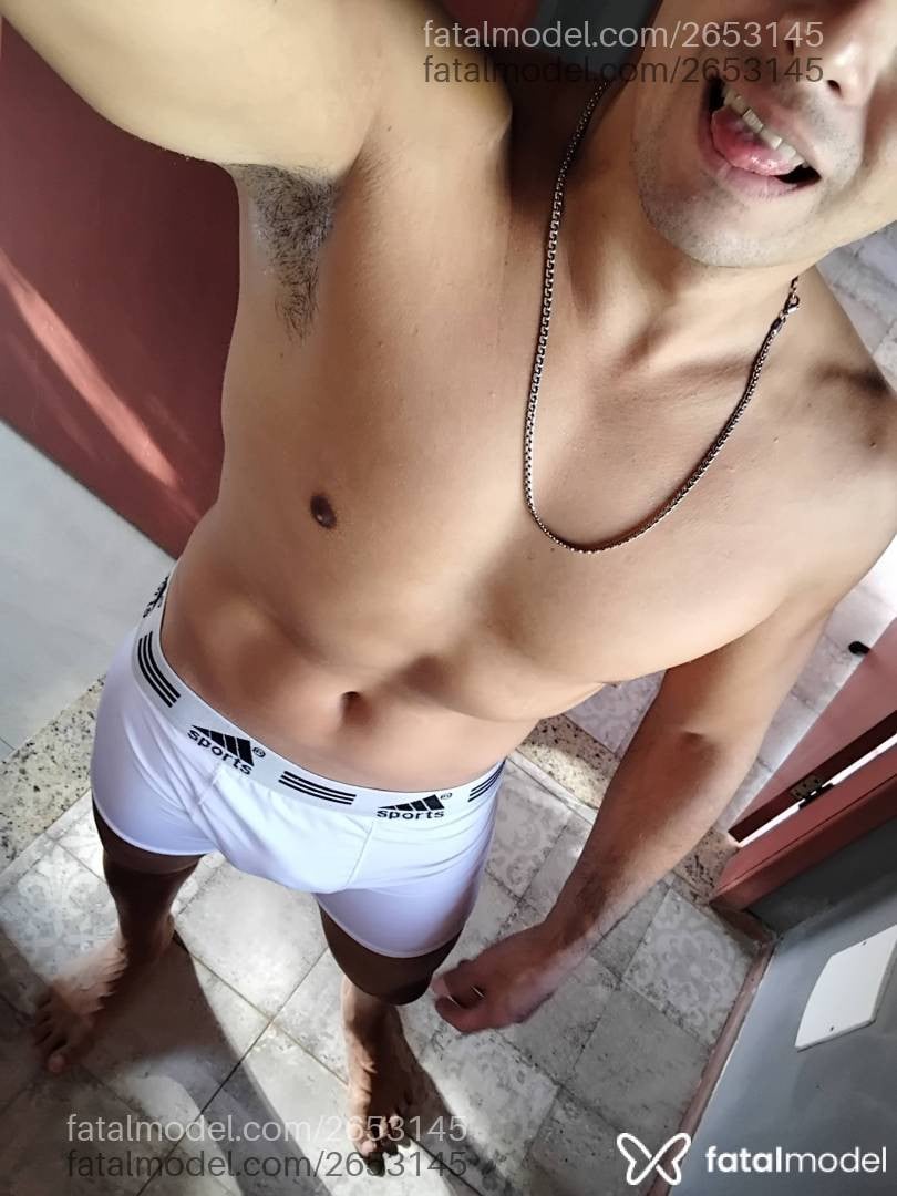 Acompanhante homem morena (o) de olhos castanhos em Rio de Janeiro - Cesar