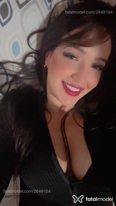 Acompanhante mulher com cabelo castanho de olhos mel em Pouso Alegre Acompanhante mulher com cabelo castanho de olhos mel em Pouso Alegre - Isla Louise