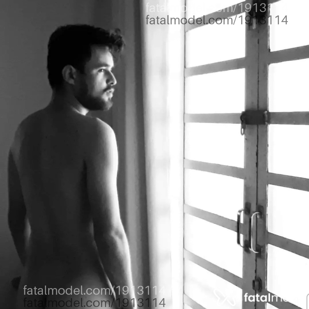 Acompanhante homem com cabelo castanho de olhos castanhos - Jhon Acompanhante homem com cabelo castanho de olhos castanhos - Jhon