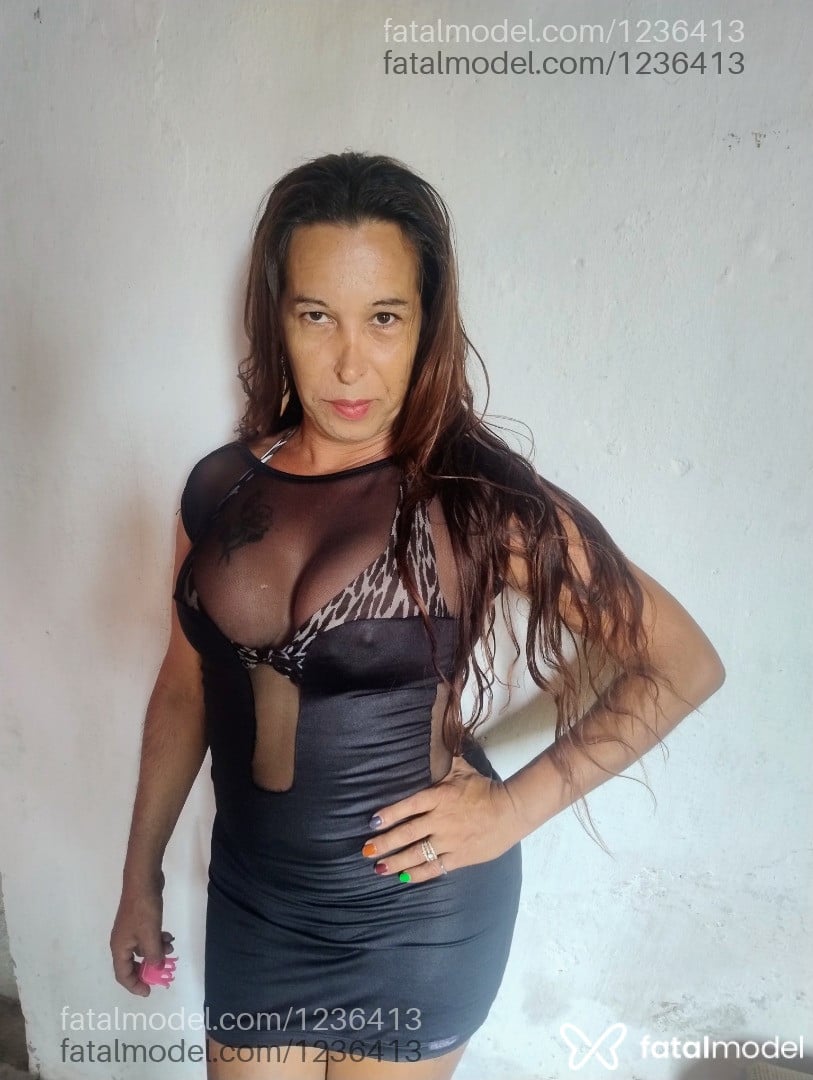 Acompanhante homem trans com cabelo castanho de olhos mel em Lorena - Andressa Matarazz