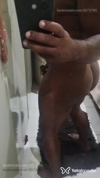 Acompanhante homem morena (o) de olhos pretos em Virtual Acompanhante homem morena (o) de olhos pretos em Virtual - Bruno