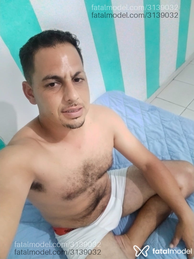 Acompanhante homem com cabelo castanho de olhos castanhos em São Paulo - Thiago Silva