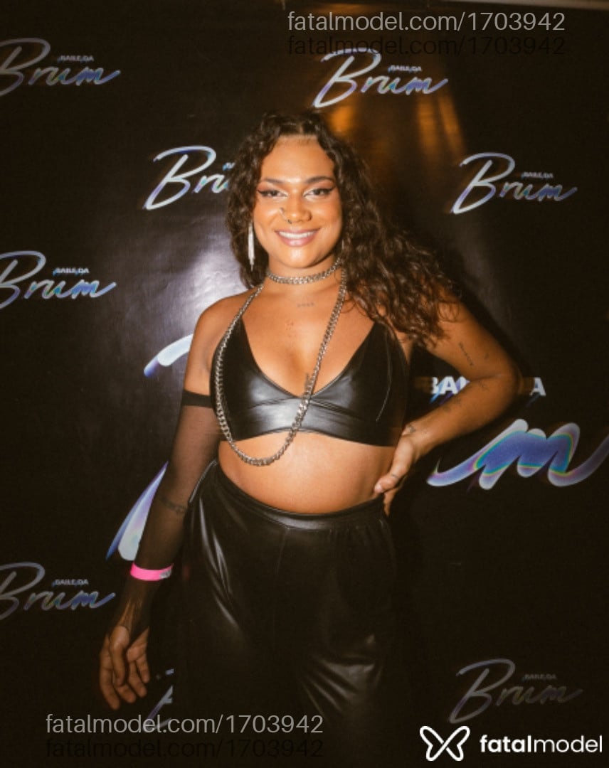 Acompanhante mulher trans morena (o) de olhos castanhos em Pelotas - Moana Babe