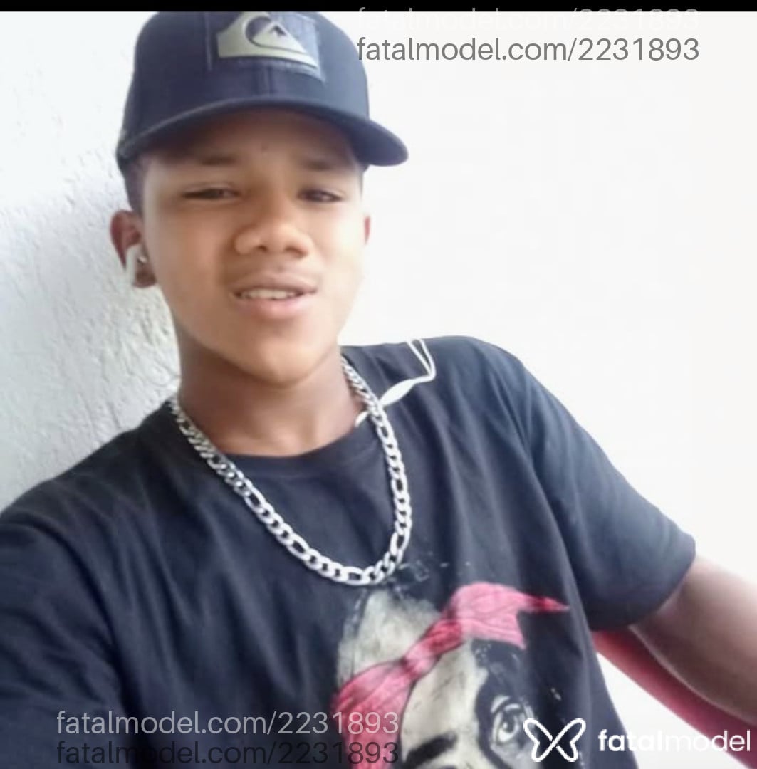 Acompanhante homem morena (o) de olhos castanhos em Porto Alegre - Tairon