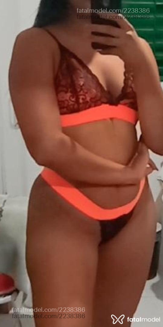 Acompanhante mulher morena (o) de olhos castanhos em Itaberaí - Kelly