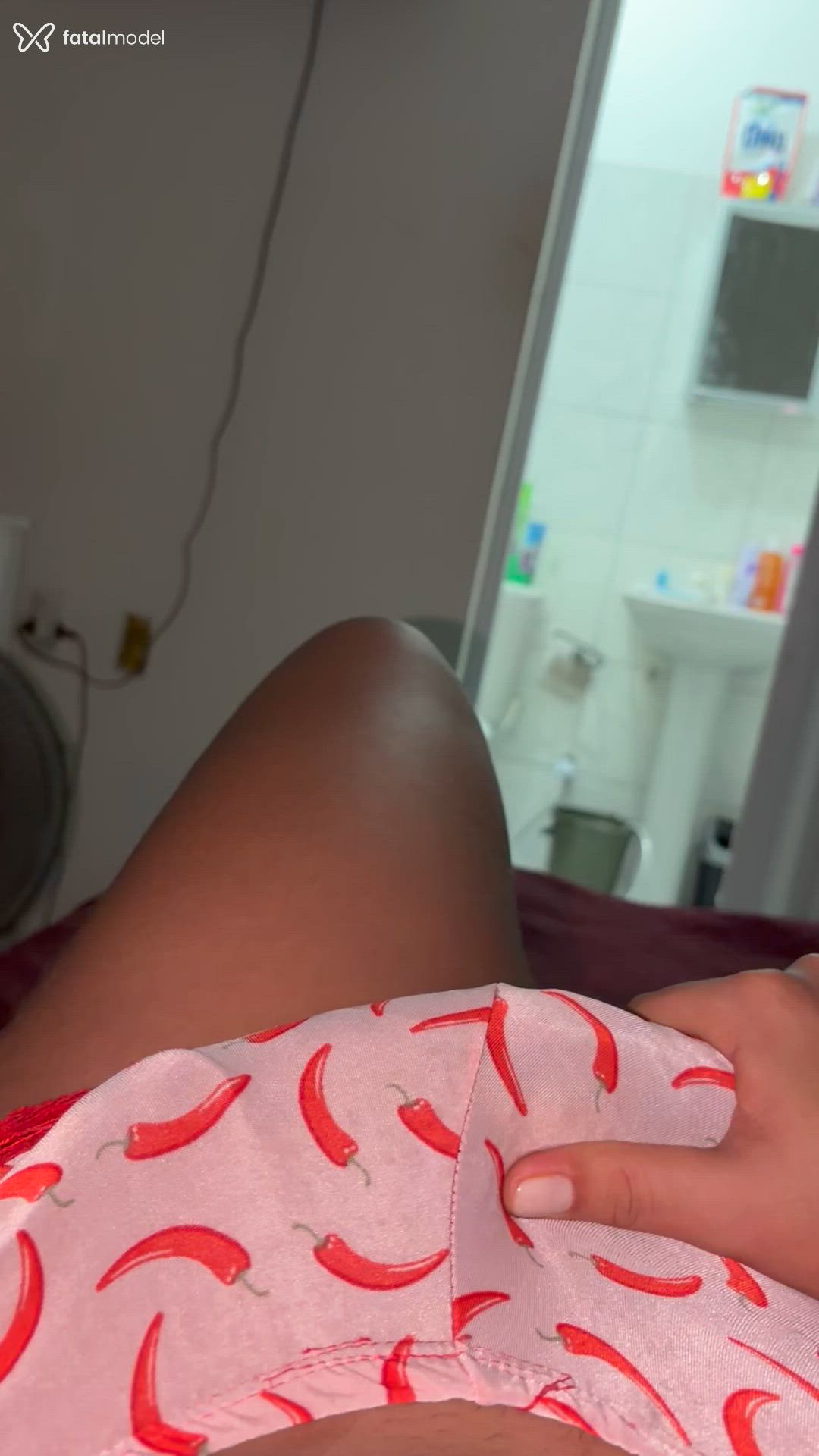 Acompanhante mulher trans com cabelo castanho de olhos castanhos - Lanay