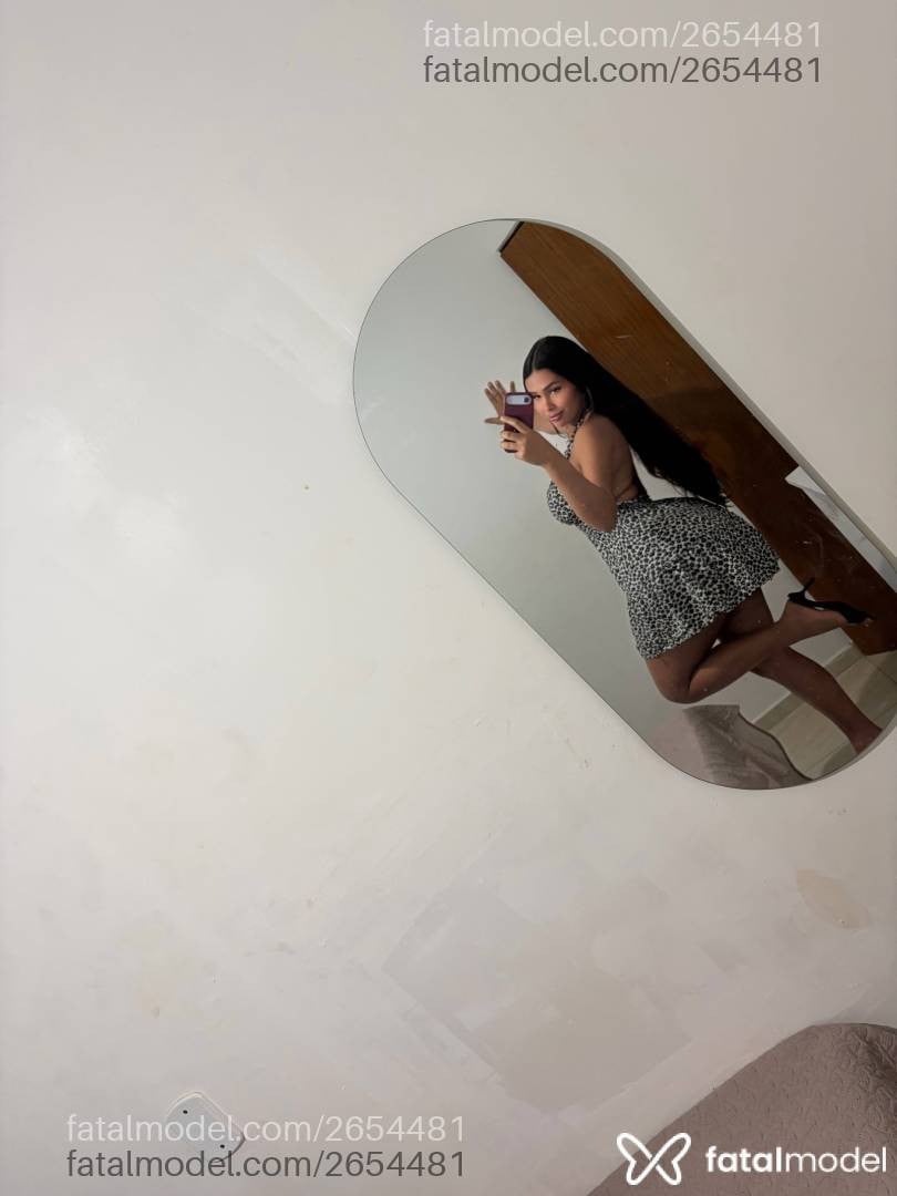 Acompanhante mulher trans com cabelo castanho de olhos castanhos em Maceió - Lanay