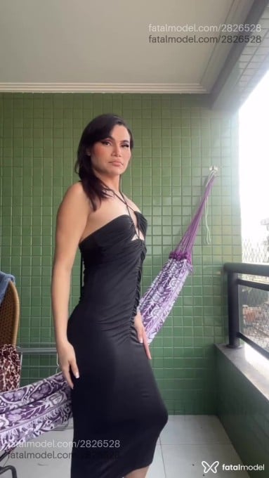 Acompanhante mulher trans com cabelo castanho de olhos castanhos em Belém - Romena Costa