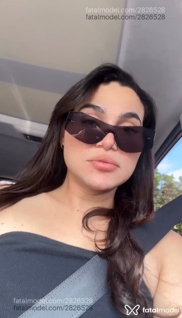 Acompanhante mulher trans com cabelo castanho de olhos castanhos em Belém - Romena Costa