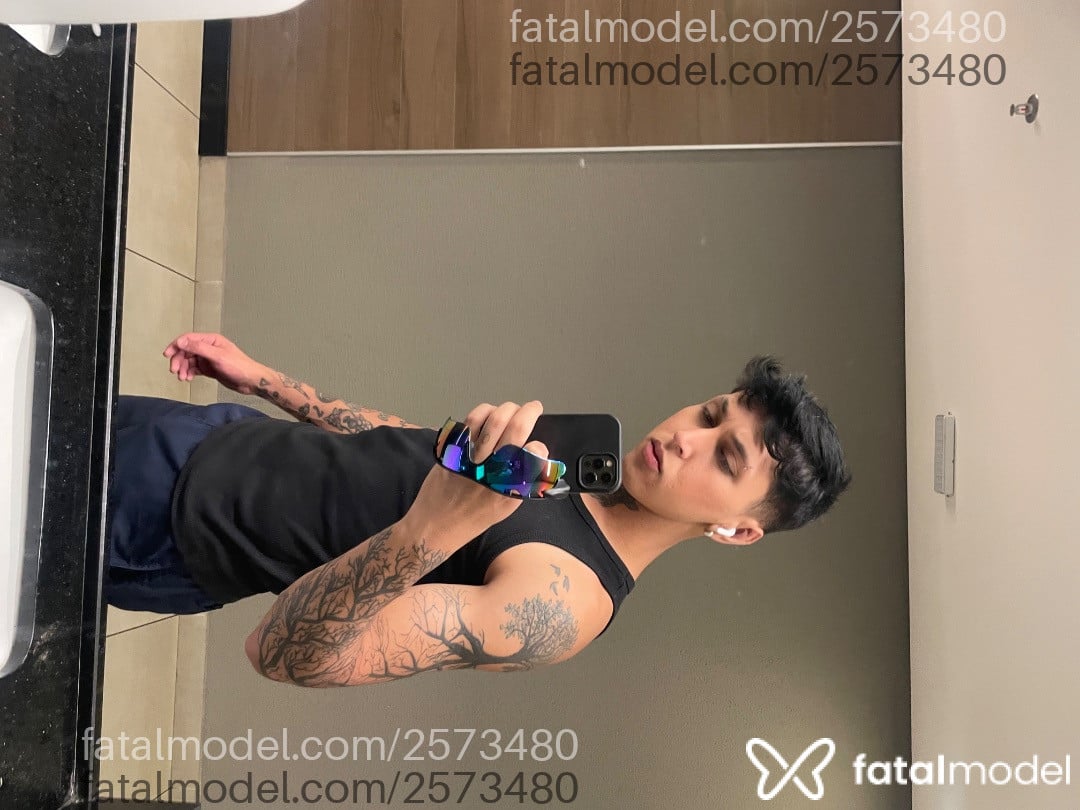 Acompanhante homem morena (o) de olhos castanhos em Brasília - Lucas Alves