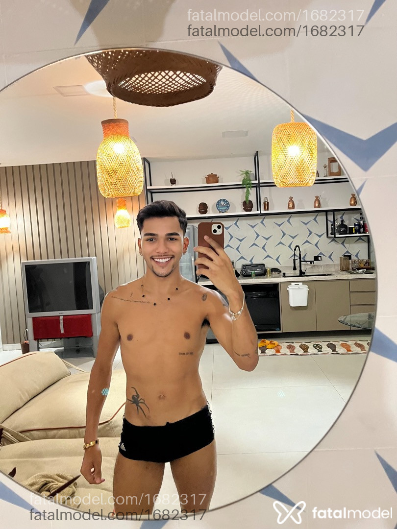 Acompanhante homem morena (o) de olhos castanhos - Brayn Acompanhante homem morena (o) de olhos castanhos - Brayn