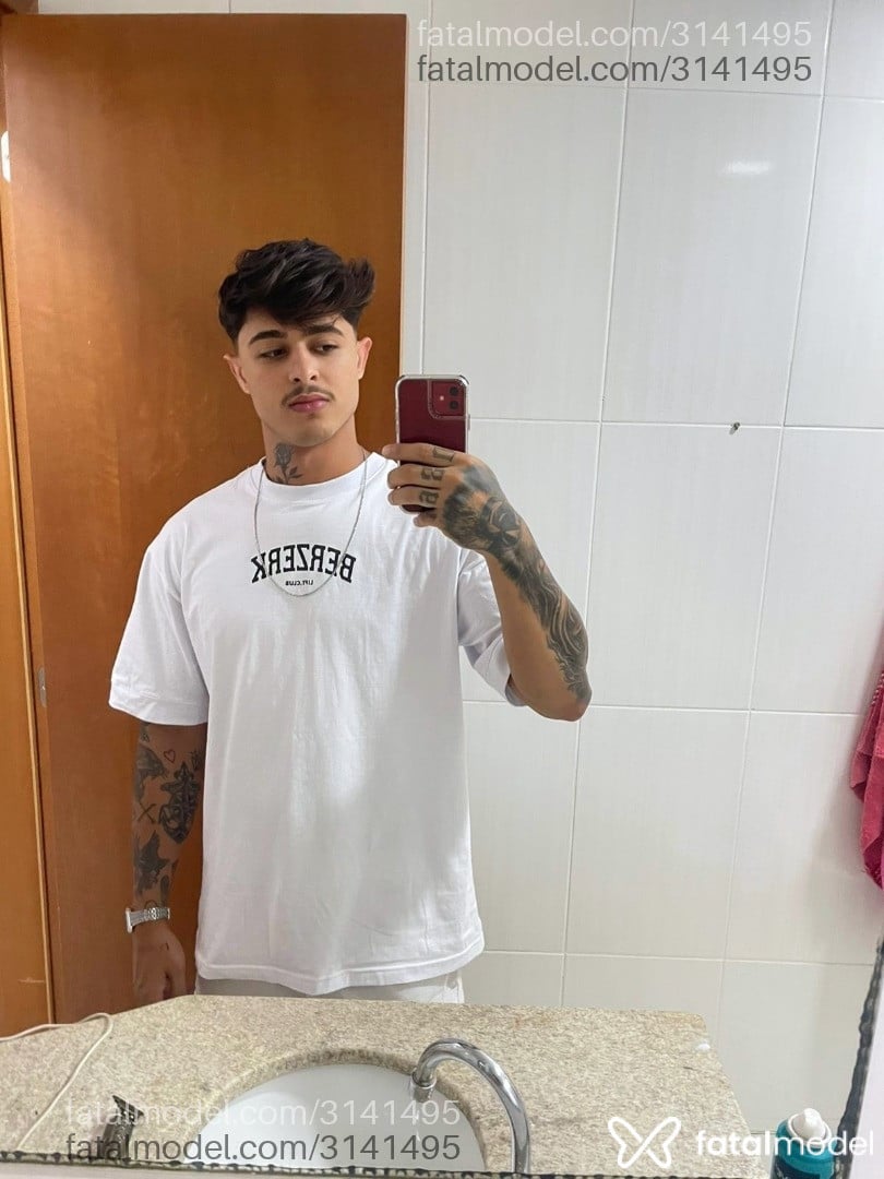 Acompanhante homem morena (o) de olhos castanhos em Salvador Acompanhante homem morena (o) de olhos castanhos em Salvador - Matheus