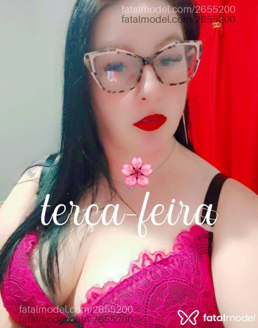 Acompanhante mulher morena (o) de olhos verdes - Ruby