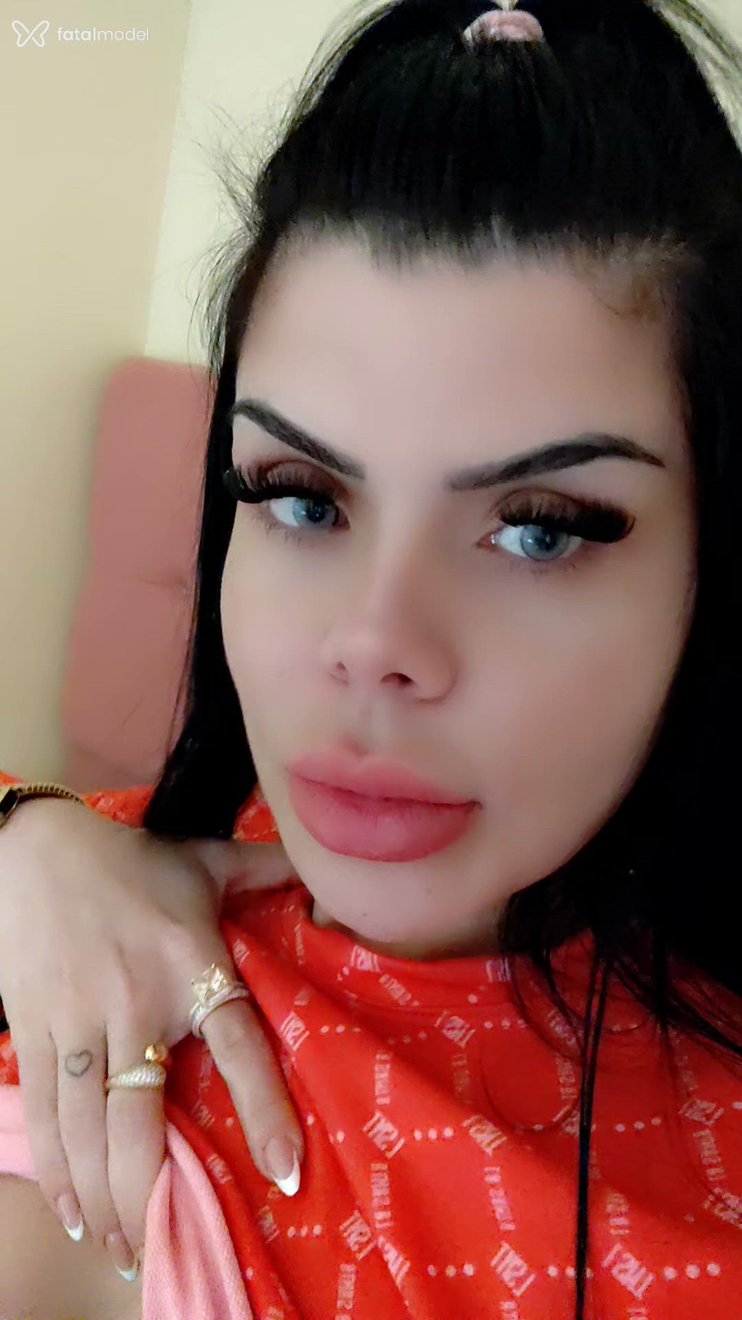 Acompanhante mulher morena (o) de olhos castanhos - Rafaela