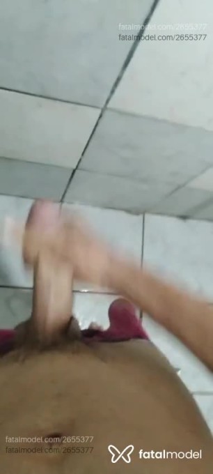 Acompanhante homem com cabelo castanho de olhos mel em Virtual - Xuuninho