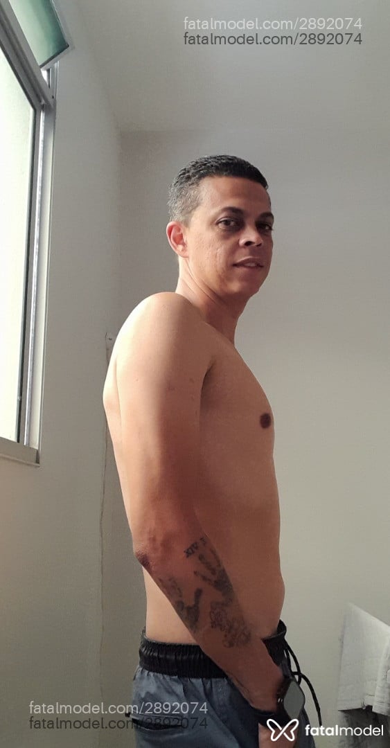 Acompanhante homem morena (o) de olhos mel em Uberlândia - Lucas