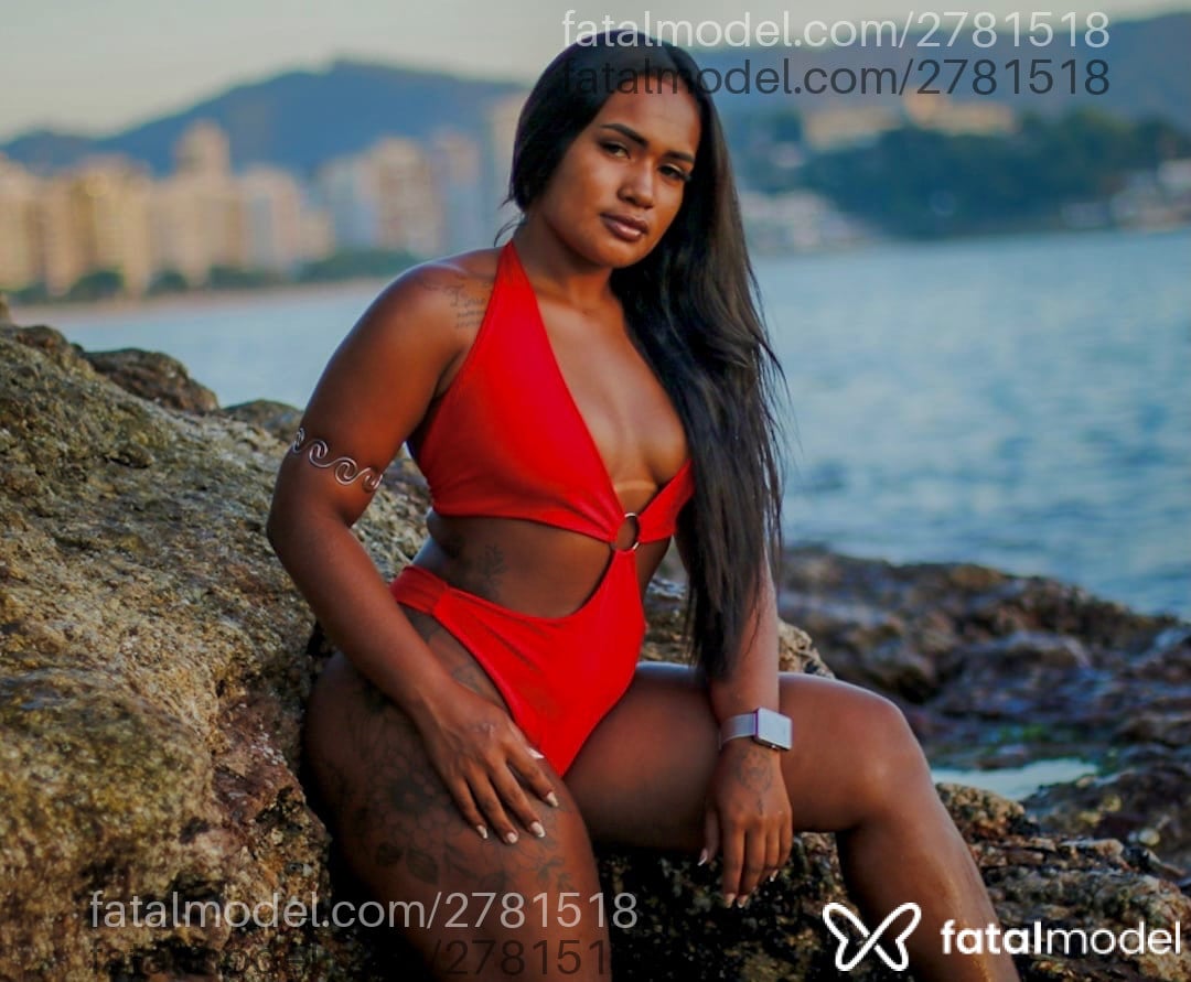 Acompanhante mulher morena (o) de olhos pretos em Rio de Janeiro - Karielly