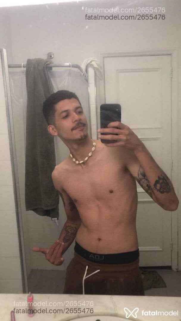 Acompanhante homem morena (o) de olhos pretos - Felipe Acompanhante homem morena (o) de olhos pretos - Felipe