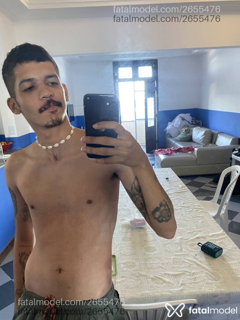 Acompanhante homem morena (o) de olhos pretos - Felipe Acompanhante homem morena (o) de olhos pretos - Felipe