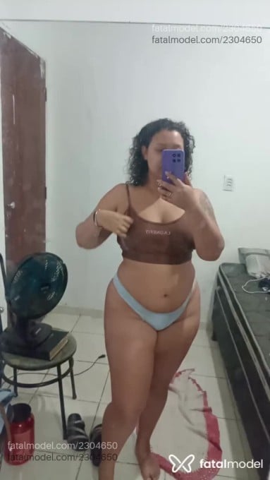 Acompanhante mulher com cabelo castanho de olhos castanhos em Virtual Acompanhante mulher com cabelo castanho de olhos castanhos em Virtual - Natasha Cardoso