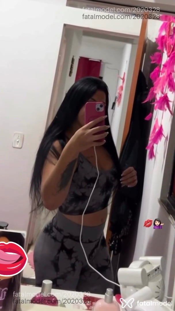 Acompanhante mulher morena (o) de olhos castanhos - Vitória Acompanhante mulher morena (o) de olhos castanhos - Vitória
