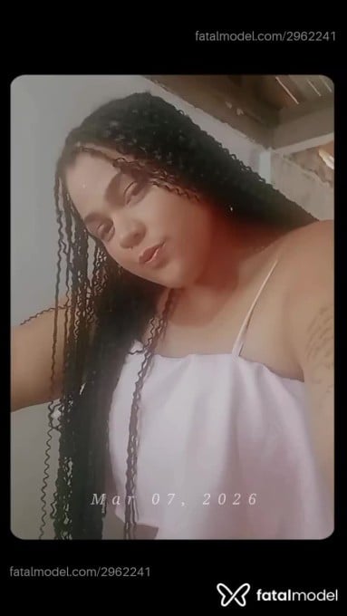 Acompanhante mulher com cabelo castanho de olhos castanhos - Kauhh Acompanhante mulher com cabelo castanho de olhos castanhos - Kauhh