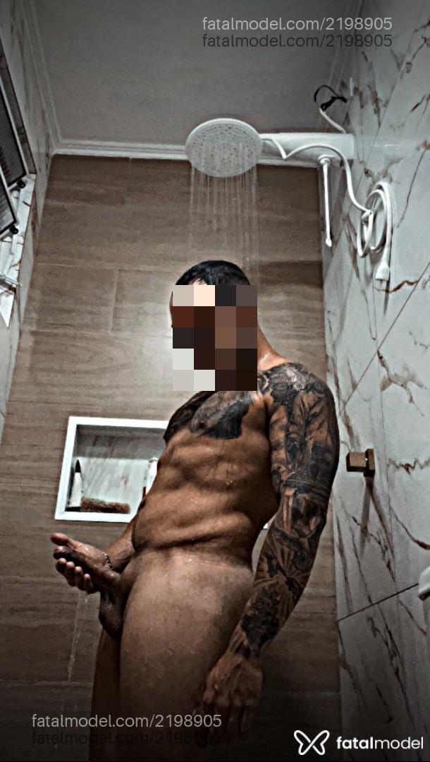 Acompanhante homem com cabelo castanho de olhos castanhos em Taubaté Acompanhante homem com cabelo castanho de olhos castanhos em Taubaté - Mosckow
