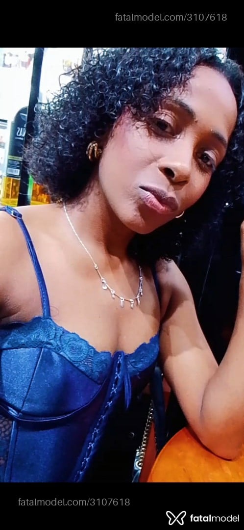 Acompanhante mulher morena (o) de olhos pretos em São Paulo - Cléia