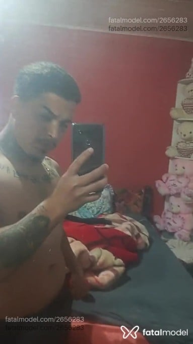 Acompanhante homem morena (o) de olhos verdes em São José - Avila
