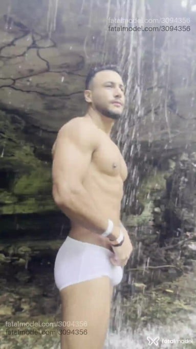 Acompanhante homem morena (o) de olhos castanhos em São Paulo - Titanboy