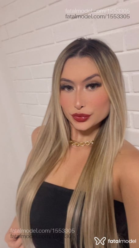 Acompanhante mulher loira (o) de olhos verdes em Porto Alegre - Ivy Almeida