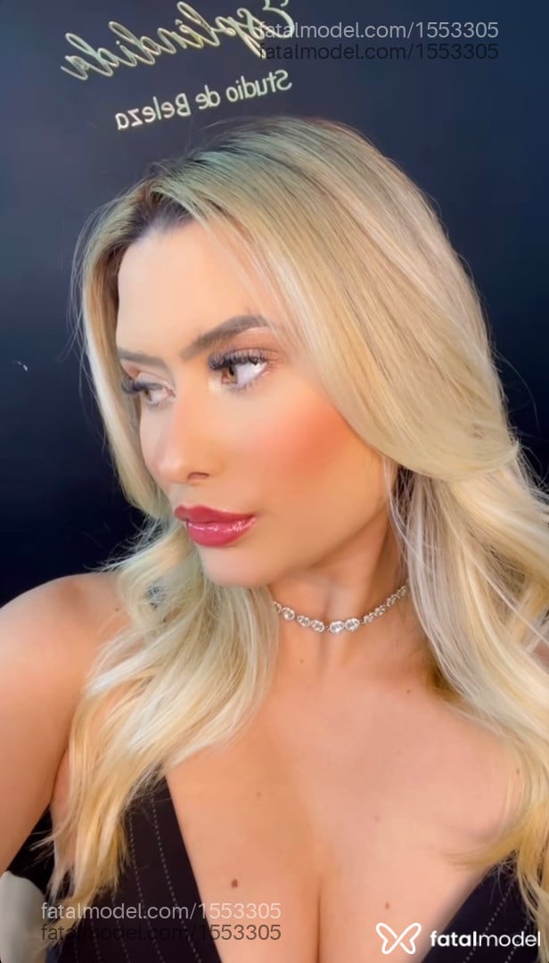 Acompanhante mulher loira (o) de olhos verdes em Porto Alegre - Ivy Almeida