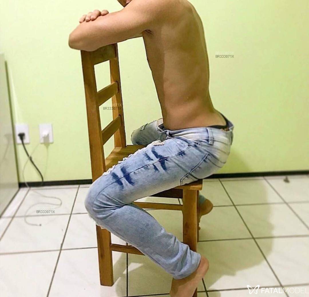 Acompanhante homem morena (o) de olhos castanhos em Belém - Lucas do prazer