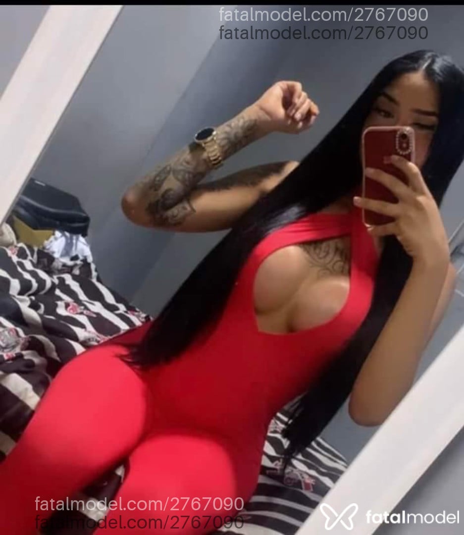 Acompanhante mulher trans com cabelo castanho de olhos mel em São Paulo - Marcelly