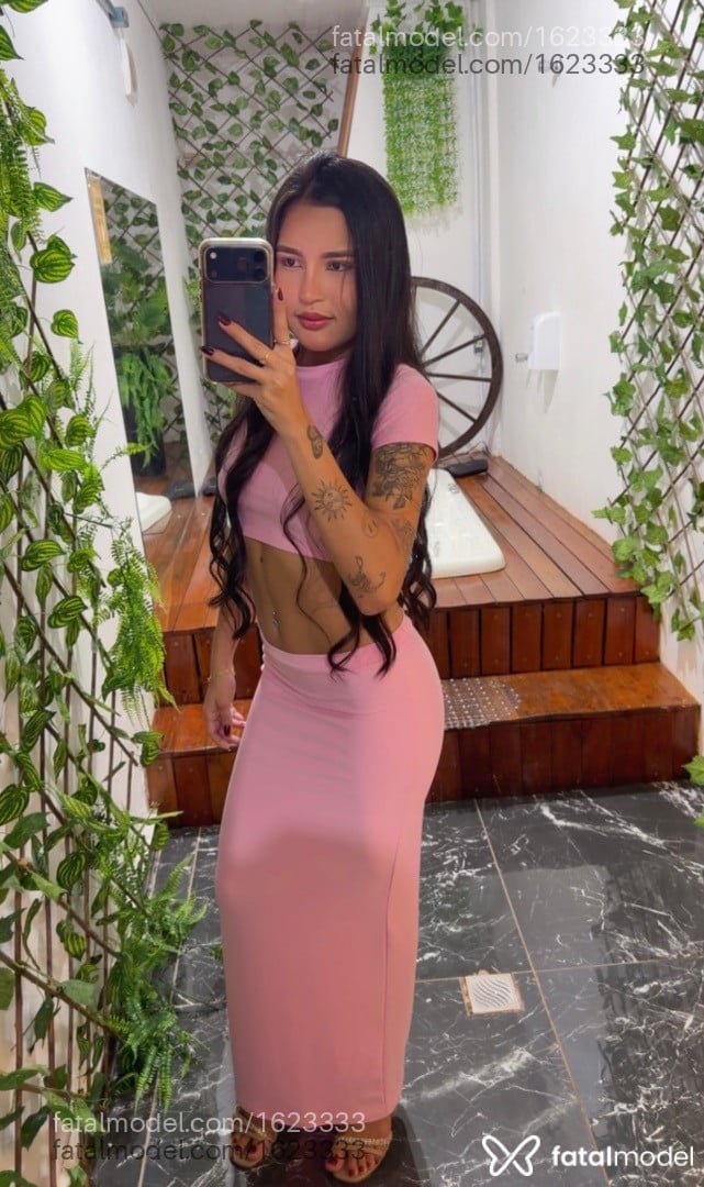 Acompanhante mulher com cabelo castanho de olhos castanhos - Gabriela Souza Acompanhante mulher com cabelo castanho de olhos castanhos - Gabriela Souza