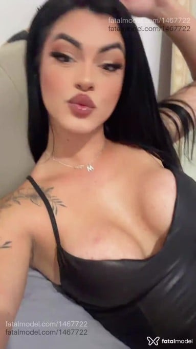 Acompanhante mulher trans com cabelo castanho de olhos castanhos em Joinville - Melissa Pirres