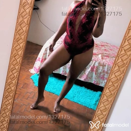 Acompanhante mulher com cabelo castanho de olhos castanhos em Uberlândia - Aninha