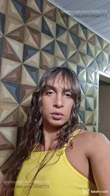 Acompanhante mulher trans loira (o) de olhos castanhos - Eduarda Pimentel Acompanhante mulher trans loira (o) de olhos castanhos - Eduarda Pimentel