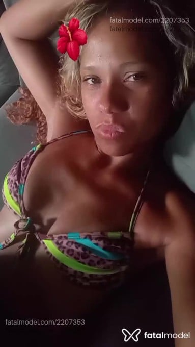 Acompanhante mulher loira (o) de olhos castanhos em Nilópolis - Carol
