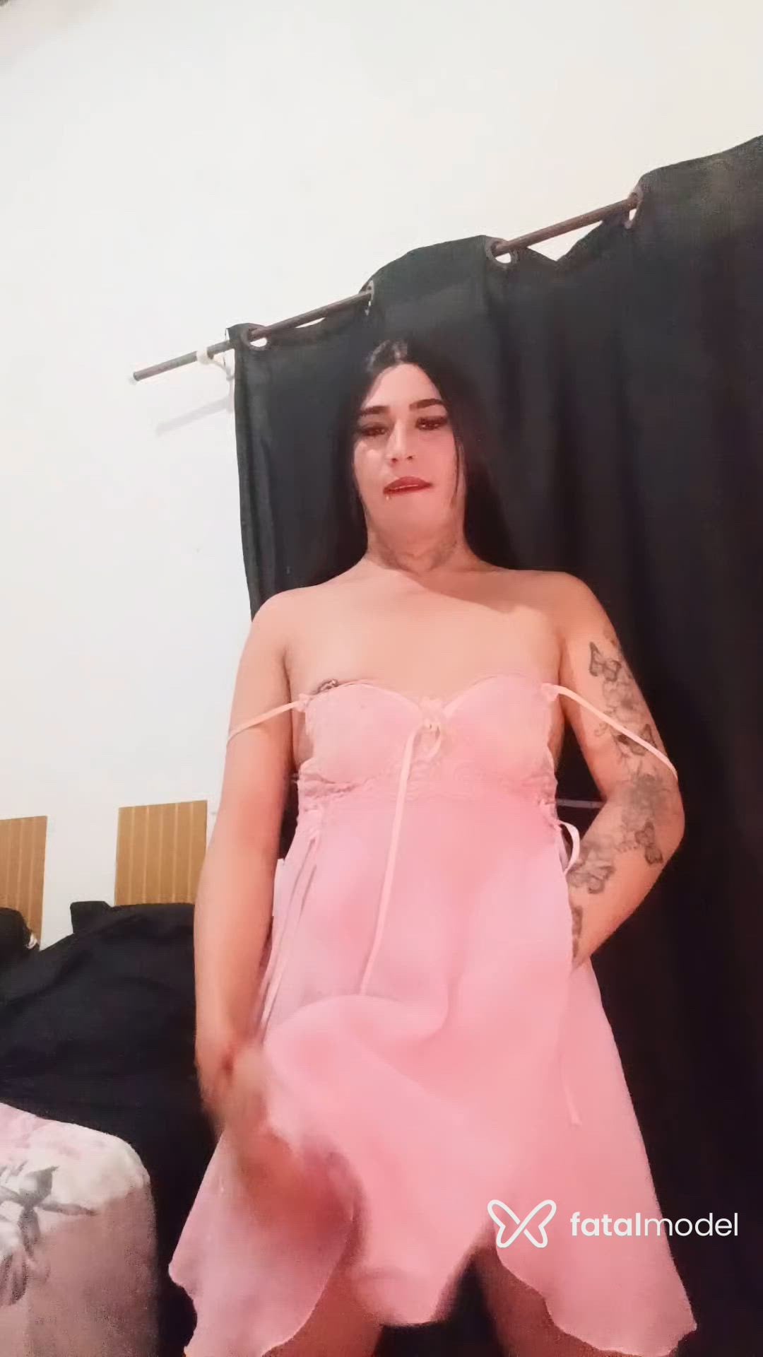 Acompanhante mulher trans morena (o) de olhos castanhos - Joooo