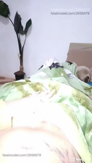 Acompanhante mulher trans morena (o) de olhos castanhos em Virtual - Joooo