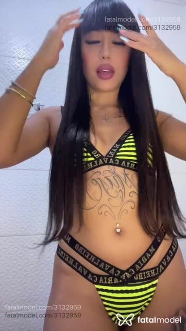 Acompanhante mulher morena (o) de olhos pretos em Porto Alegre Acompanhante mulher morena (o) de olhos pretos em Porto Alegre - Tallyta