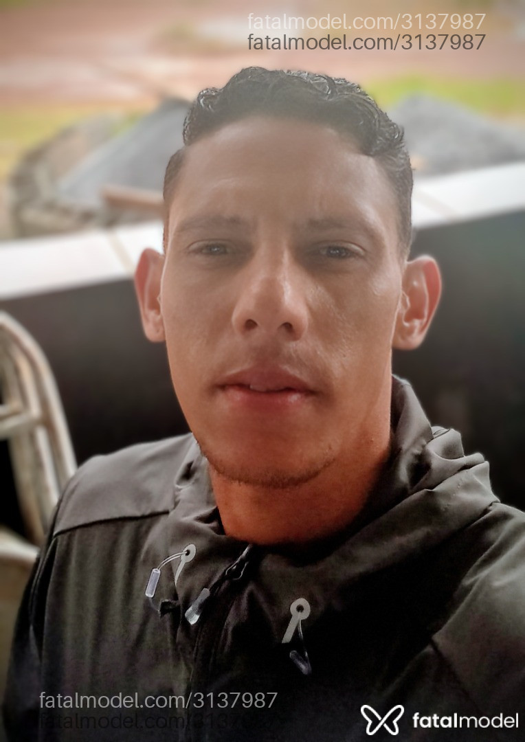 Acompanhante não-binário com cabelo castanho de olhos castanhos em Bragança Paulista - Iago Britto