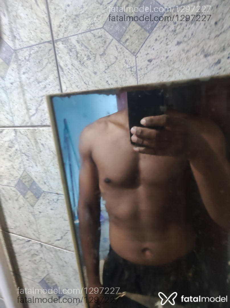 Acompanhante homem com cabelo castanho de olhos castanhos em Vilhena Acompanhante homem com cabelo castanho de olhos castanhos em Vilhena - Lxcapxdro