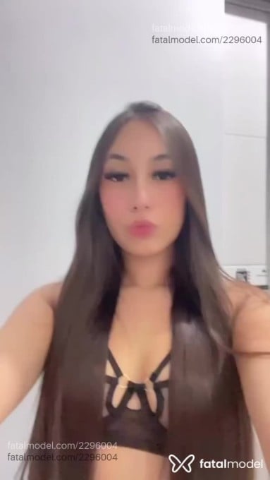 Acompanhante mulher morena (o) de olhos castanhos em São José - Helen